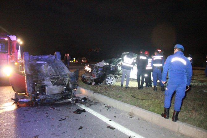 Sakarya'da trafik kazası: 1 ölü, 3 yaralı