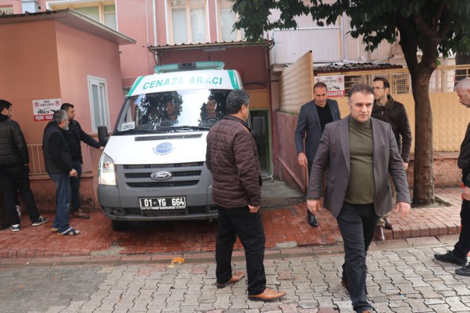 Adana'da asker uğurlamasına gidenleri taşıyan midibüsün devrilmesi