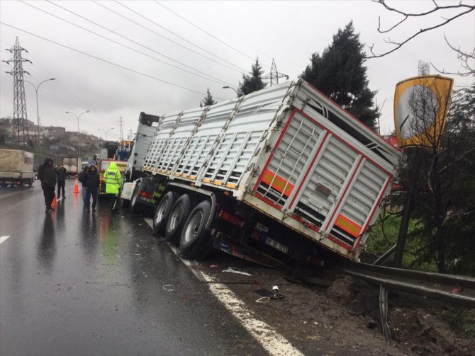 Anadolu Otoyolu'nda kaza trafiği aksattı