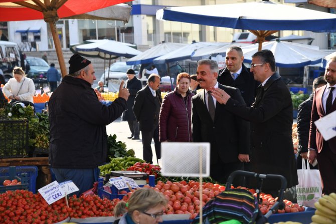 MHP'den pazar ziyareti