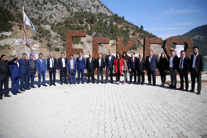 "Terör örgütlerine verecek bir santimetrekare toprağımız yok"