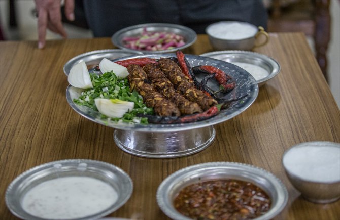 Şanlıurfa'nın mart ve nisan aylarına özel kebabı "keme"