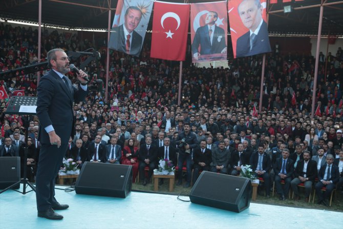 "Biz ismini millet yapıp, zillete düşenlerin karşısındayız"