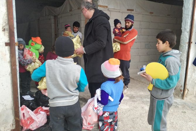 Oyuncaklarını Suriyeli çocuklara gönderdiler