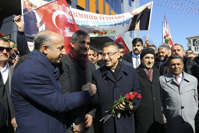 Cumhurbaşkanı Yardımcısı Oktay "Sevgi Yürüyüşü"ne katıldı