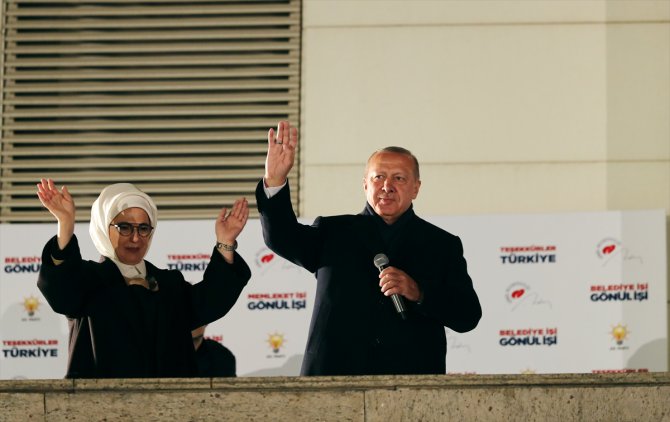 Cumhurbaşkanı Erdoğan'dan balkon konuşması