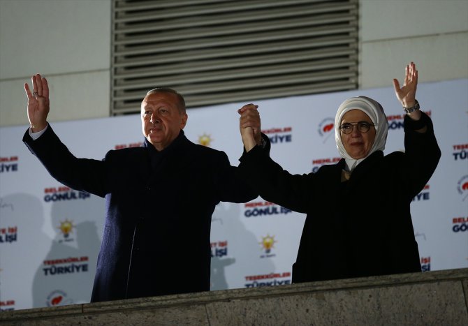 Cumhurbaşkanı Erdoğan'dan balkon konuşması