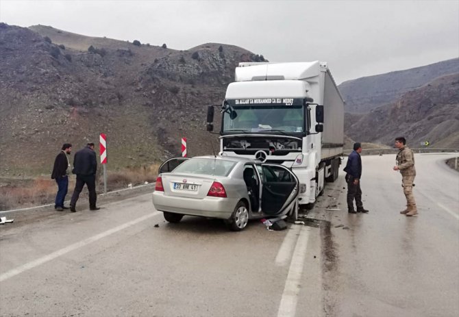 Okul müdürü trafik kazasında yaşamını yitirdi