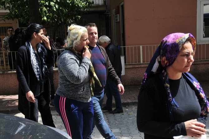 Eşi ve iki kardeşini öldüren zanlının çift tabanca kullandığı iddiası