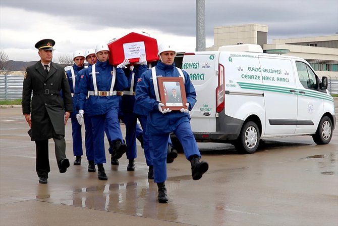 Elazığ'da şehit asker için tören