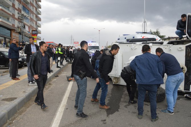 Siirt'te otomobille zırhlı polis aracı çarpıştı: 4 yaralı