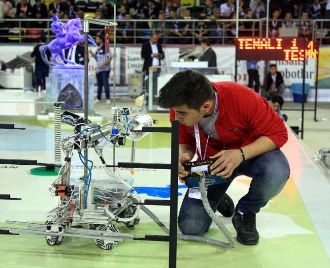 13. Uluslararası Robot Yarışması ödül töreni