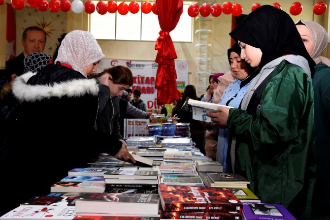 Gümüşhane 1. Kitap Fuarı başladı