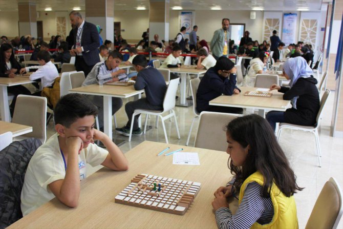 Ulusal Akıl ve Zeka Oyunları Turnuvası Samsun'da başladı