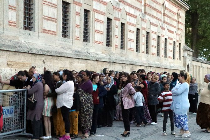 Selimiye'nin gölgesinde iftar bereketi