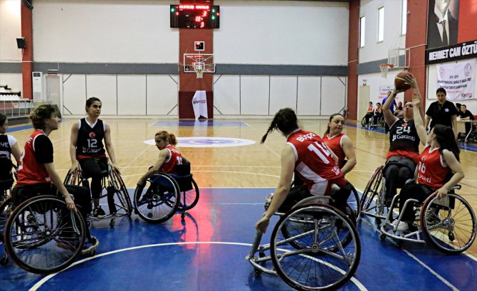 Tekerlekli Sandalye Basketbol