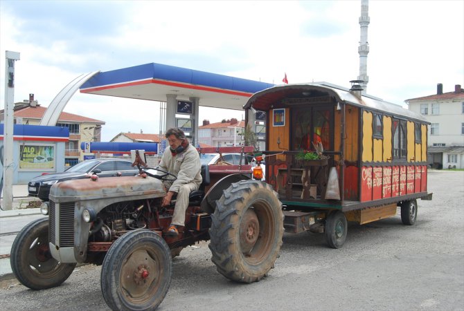 Fransız gezgin traktörle Hindistan'a gidiyor