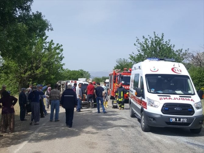 Denizli'de zincirleme trafik kazası: 7 yaralı