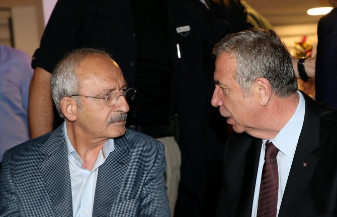 Kılıçdaroğlu, minibüsçü esnafı ile iftar yaptı