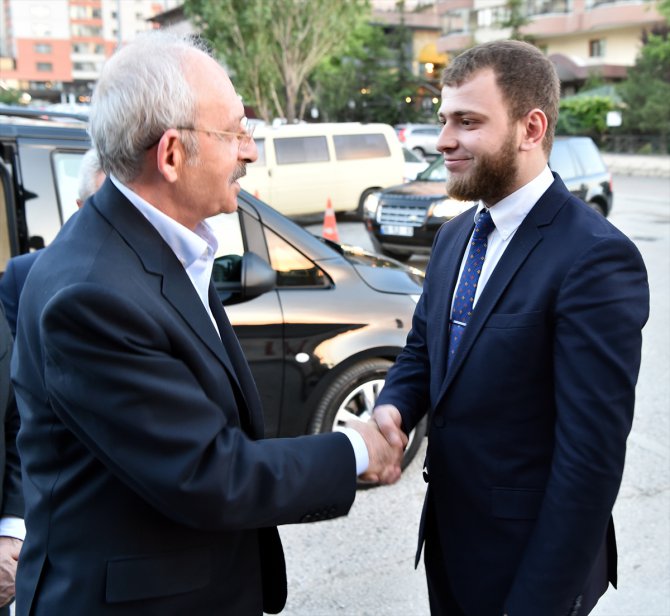 Kılıçdaroğlu imam hatiplilerle iftar yaptı