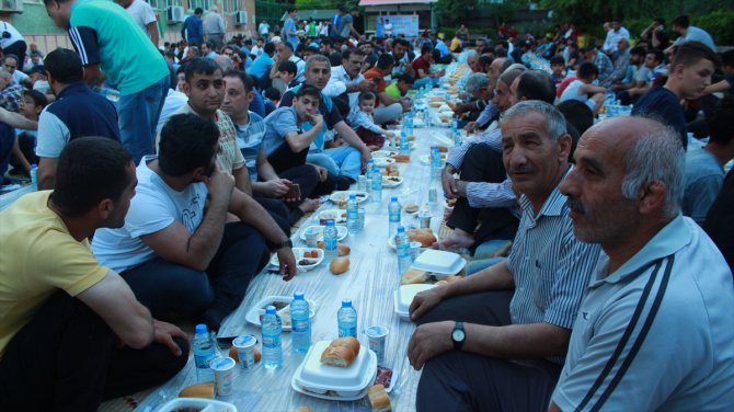 Mavi Marmara şehidi Bilgen anısına 2 bin kişiye iftar