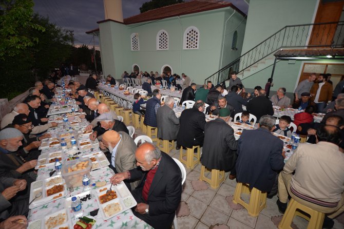 "Müslümanlar maalesef sıkıntı içerisindeler"