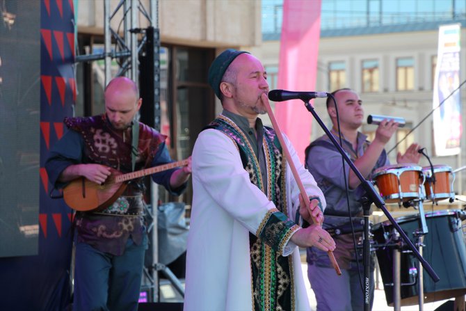 Kazan’da Uluslararası Nevruz Tiyatro Festivali başladı