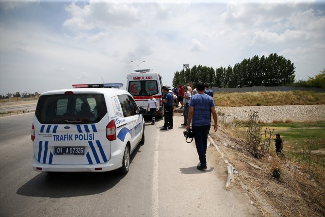 GÜNCELLEME - Adana'da trafik kazası: 2 ölü, 3 yaralı