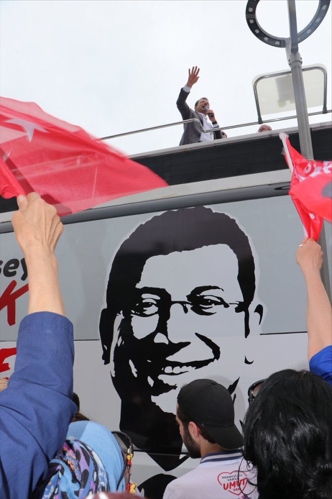 İmamoğlu Trabzon'da bayramlaşma törenine katıldı