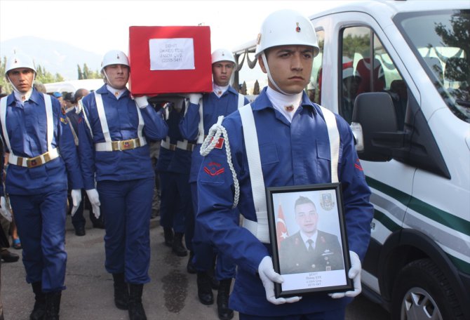 Şehit Uzman Çavuş Ede son yolculuğuna uğurlandı