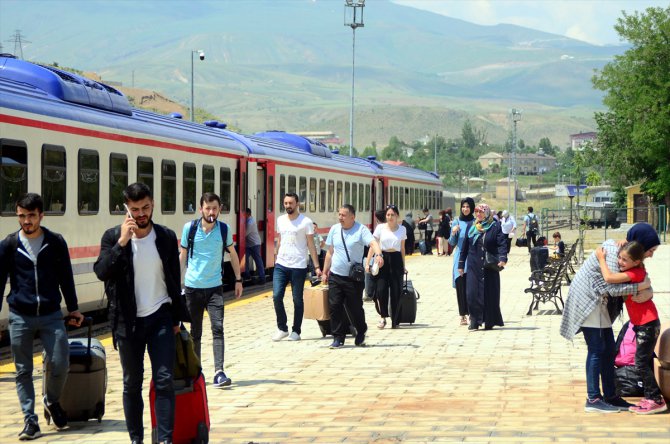 Yaz tatilinde Vangölü Ekspresi'ne yoğun ilgi