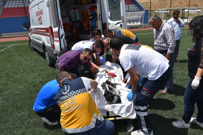 Ambulans helikopter kaza geçiren çocuk için havalandı