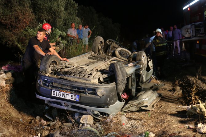 Aydın'da otomobil tırla çarpıştı: 2 ölü, 2 yaralı