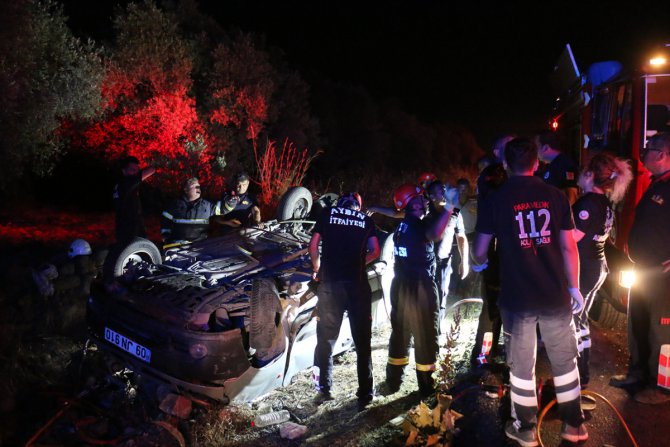 Aydın'da otomobil tırla çarpıştı: 2 ölü, 2 yaralı