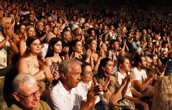 Piyanist İdil Biret Bodrum'da konser verdi