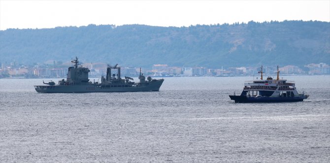 İtalyan ve Fransız askeri gemileri Çanakkale Boğazı'ndan geçti