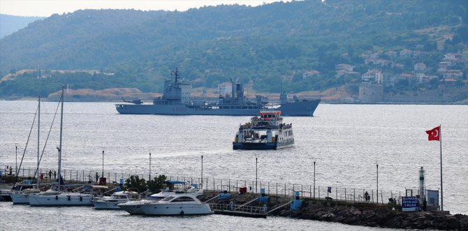 İtalyan ve Fransız askeri gemileri Çanakkale Boğazı'ndan geçti