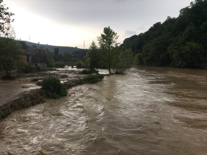 Düzce'deki sel ve heyelan