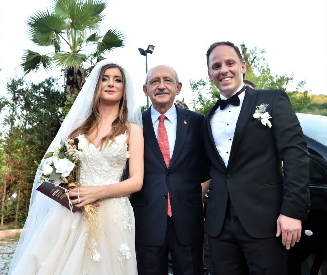 Kılıçdaroğlu nikah şahidi oldu