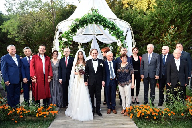 Kılıçdaroğlu nikah şahidi oldu