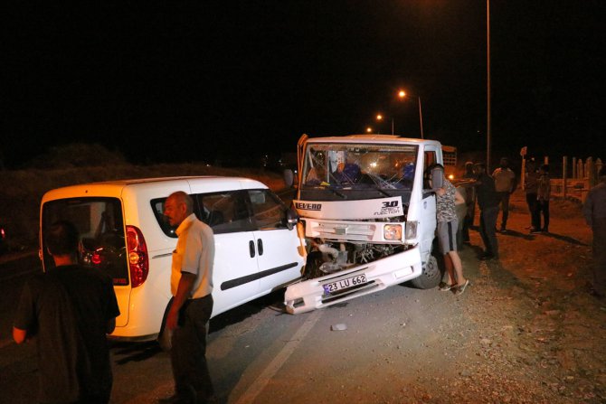 Elazığ'da trafik kazası: 6 yaralı