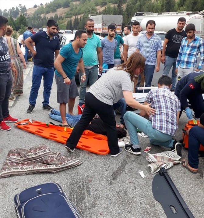 Osmaniye'de trafik kazası: 4 yaralı