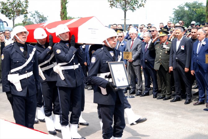 Şehit polis memurunun cenazesi memleketine uğurlandı