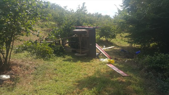 Fındık işçilerini taşıyan traktör devrildi: 1 ölü, 13 yaralı