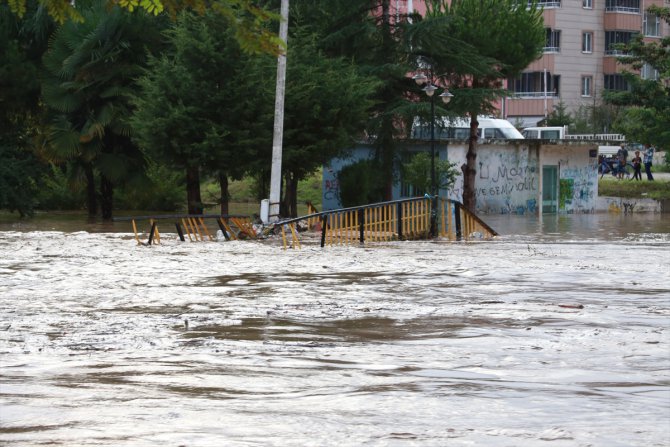 GÜNCELLEME 4 - Samsun'da sağanak