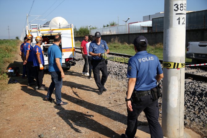 Adana'da hemzemin geçitte kaza: 1 ölü, 1 yaralı