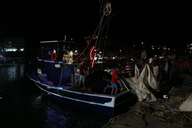 Balıkçılar ''vira bismillah'' diyerek deniz açıldı