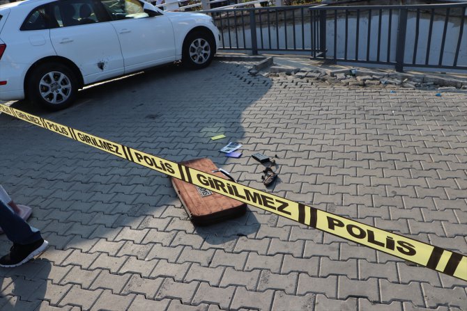 Trabzon'da başhekiminin aracına silahlı saldırı