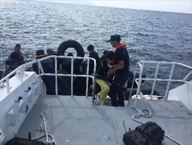 Edirne açıklarında 50 düzensiz göçmen yakalandı