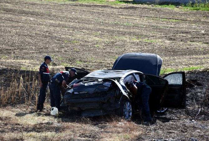 Mersin Büyükşehir Belediye Başkanı Seçer'in konvoyunda kaza: 3 yaralı